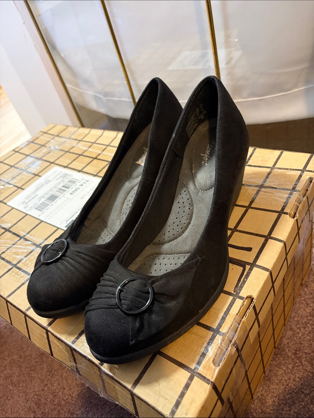 dexflex comfort Black Round-Toe Dress Heels with Buckle Accent